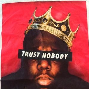 Fashion Nova Size L tee